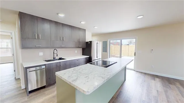 $159,900 | 727 West Hickory Street, Nevada, MO 64772