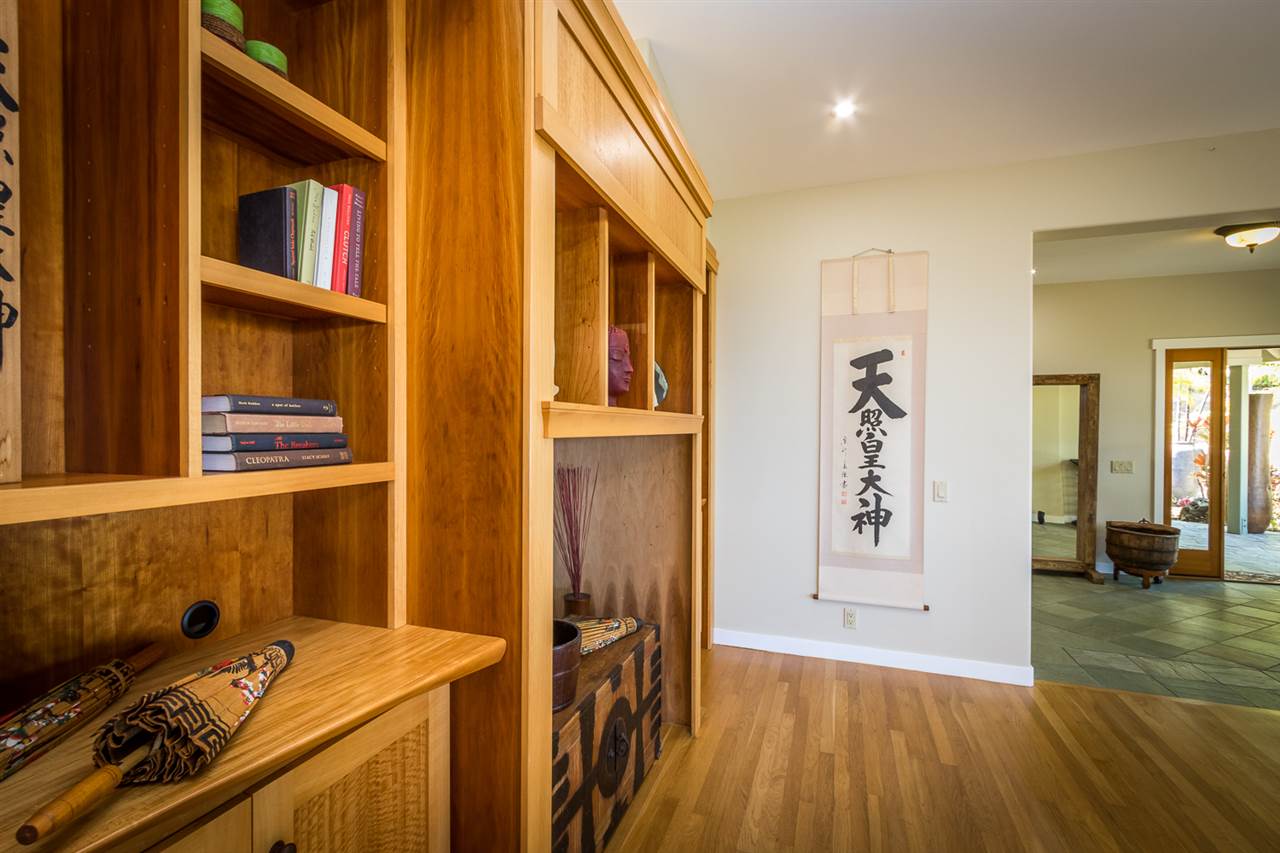 195 Mauu Place Haiku, HI 96708 - Photo 9 of 30 a view of an entryway with wooden floor