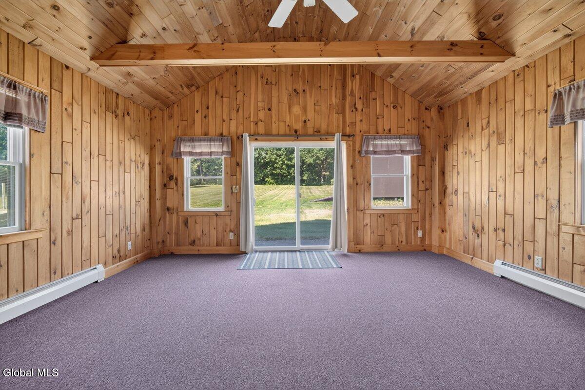 67 Hilton Road New Scotland, NY 12159 - Photo 10 of 20 67 Hilton family room 1