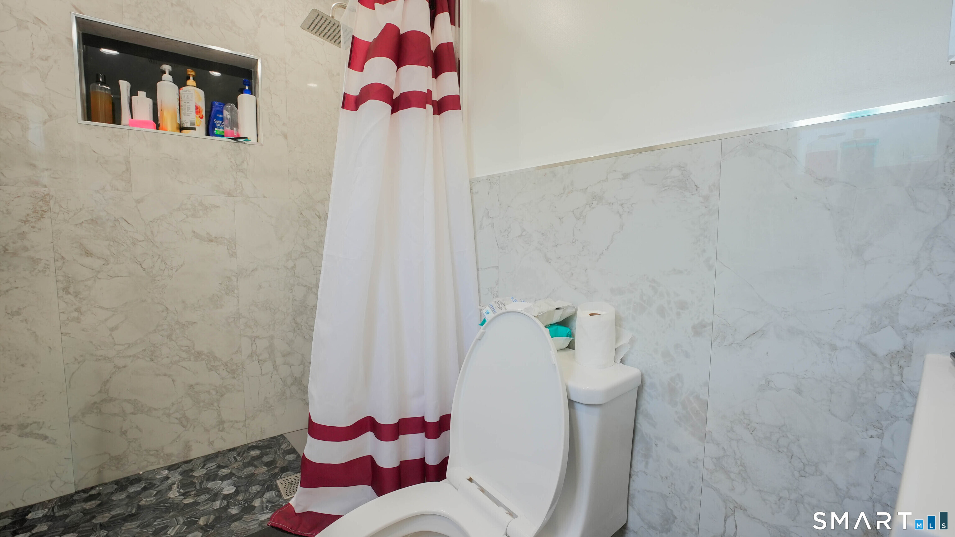 849 Frost Road Waterbury, CT 06705 - Photo 15 of 36 Gallery Image 15