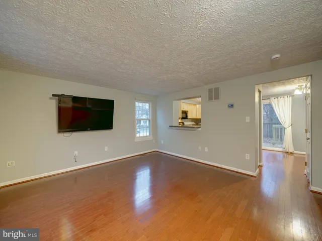 $2,500 | 9414 Chippenham Drive, Laurel, MD 20723