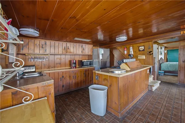 $325,000 | 15636 West Lake Road, Pulteney, NY 14418