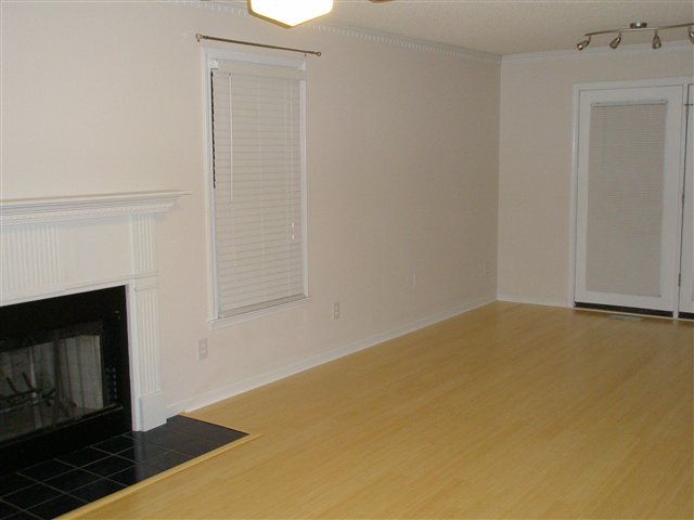 11 Fitzpatrick Court Fountain Inn, SC 29644 - Photo 2 of 10 Gallery Image 2