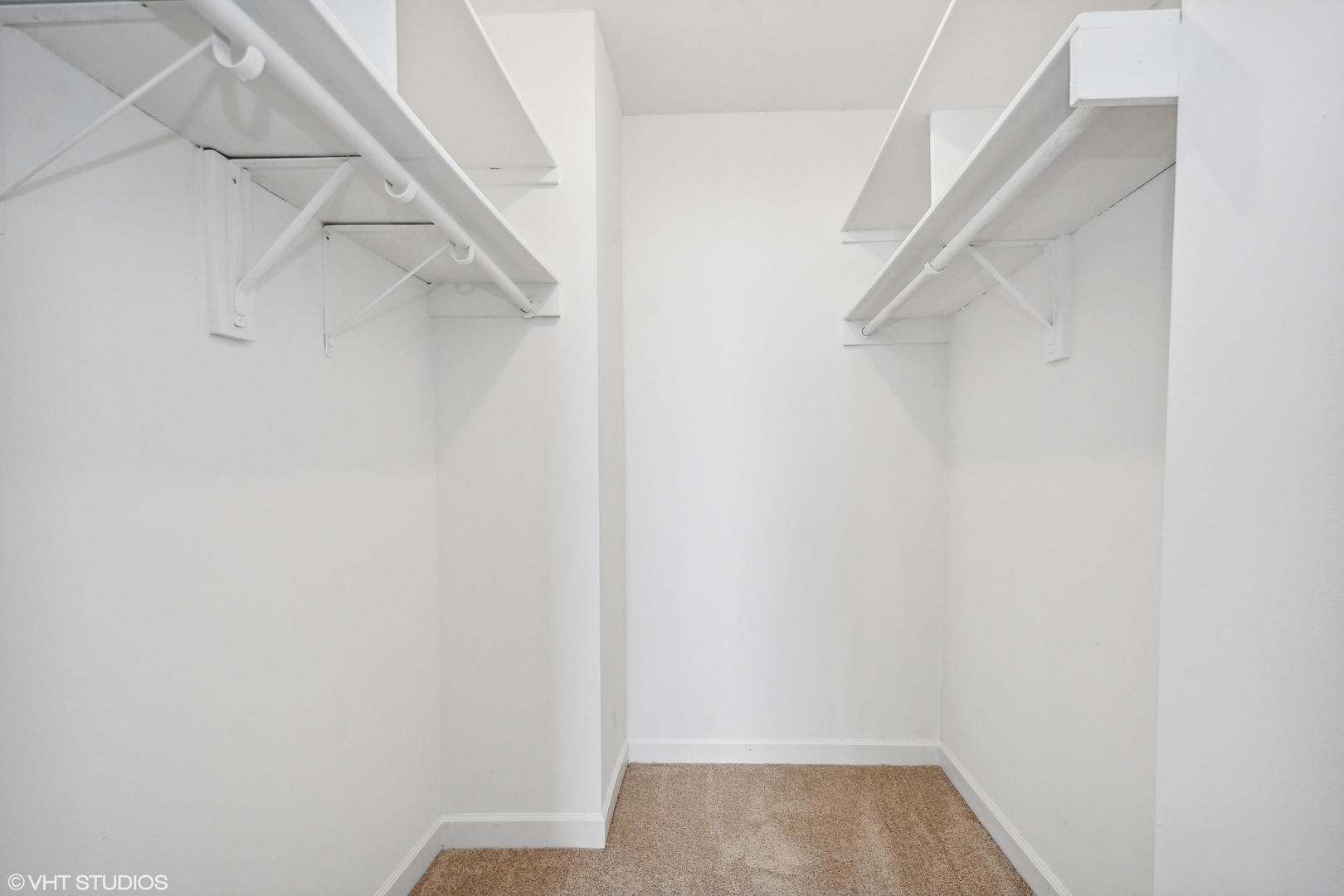 6325 North Sheridan Road, Unit 1901 Chicago, IL 60660 - Photo 14 of 20