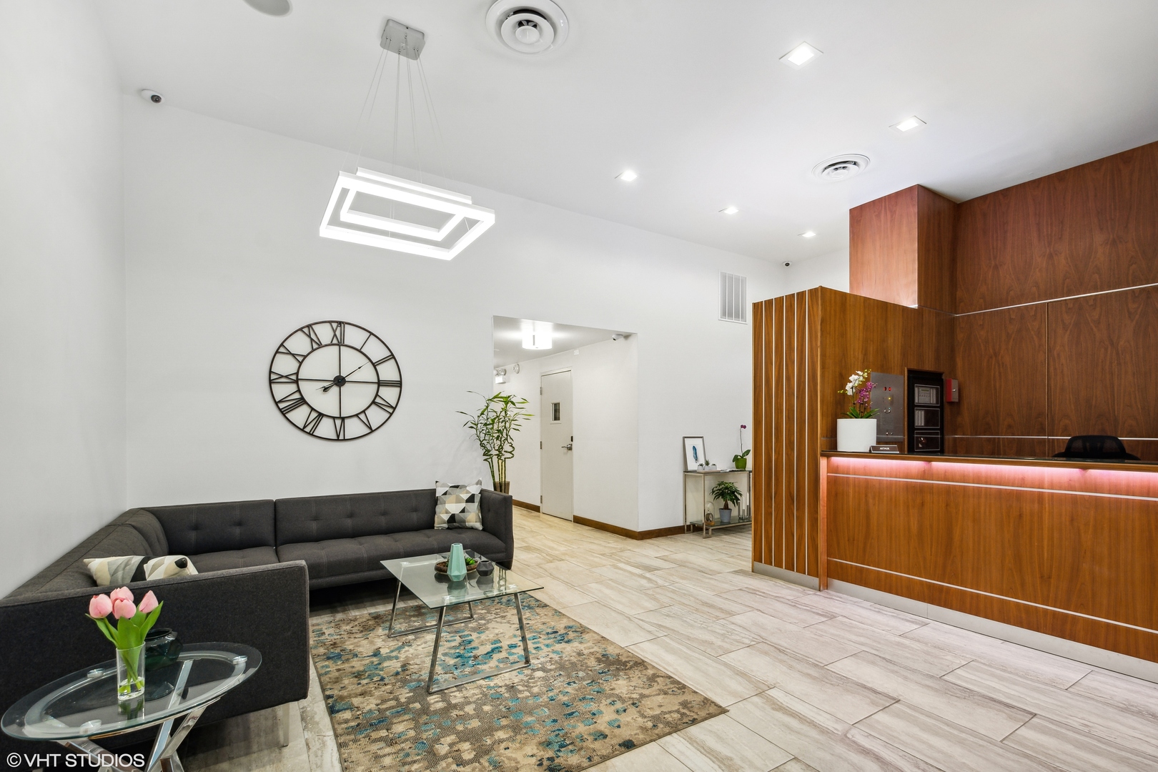 6325 North Sheridan Road, Unit 1901 Chicago, IL 60660 - Photo 3 of 20