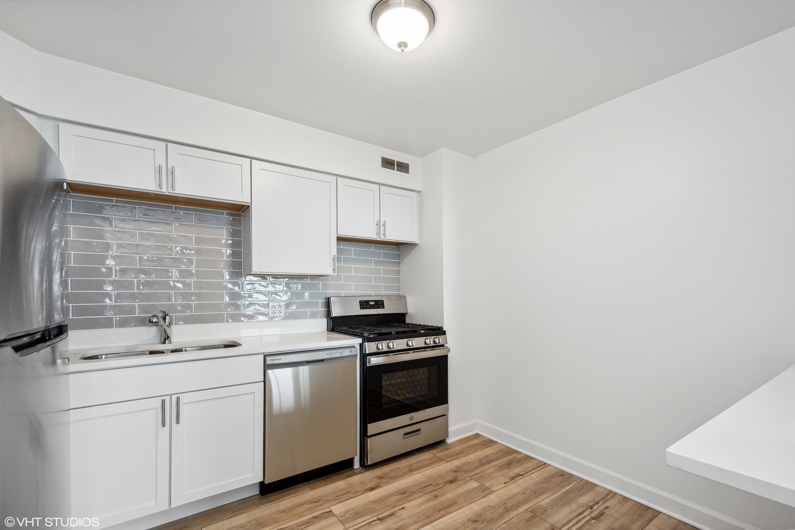 6325 North Sheridan Road, Unit 1901 Chicago, IL 60660 - Photo 10 of 20