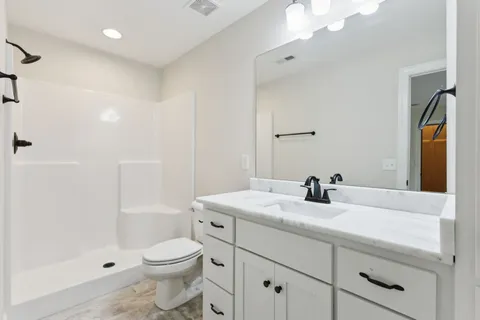 $759,900 | 126 Tom Walker Drive, Beechgrove, TN 37018