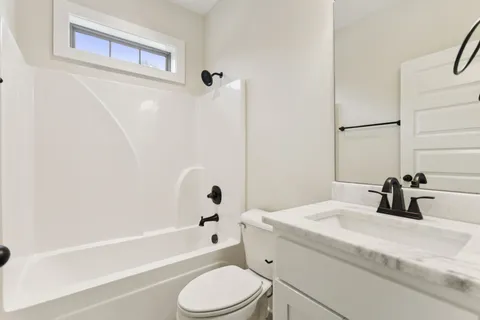 $759,900 | 126 Tom Walker Drive, Beechgrove, TN 37018