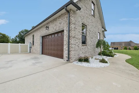 $759,900 | 126 Tom Walker Drive, Beechgrove, TN 37018