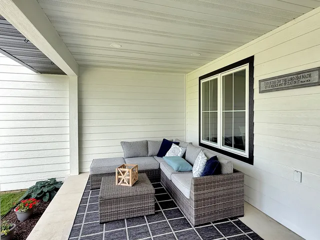 $599,900 | 4567 West Stephenson St Road, Freeport, IL 61032