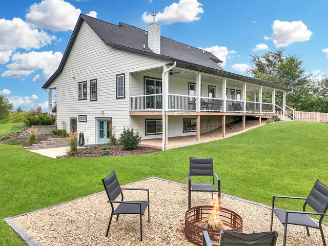 $599,900 | 4567 West Stephenson St Road, Freeport, IL 61032