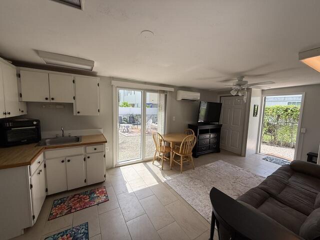 577 Boyd Drive Key Largo, FL 33037 - Photo 8 of 11 IMG_4368