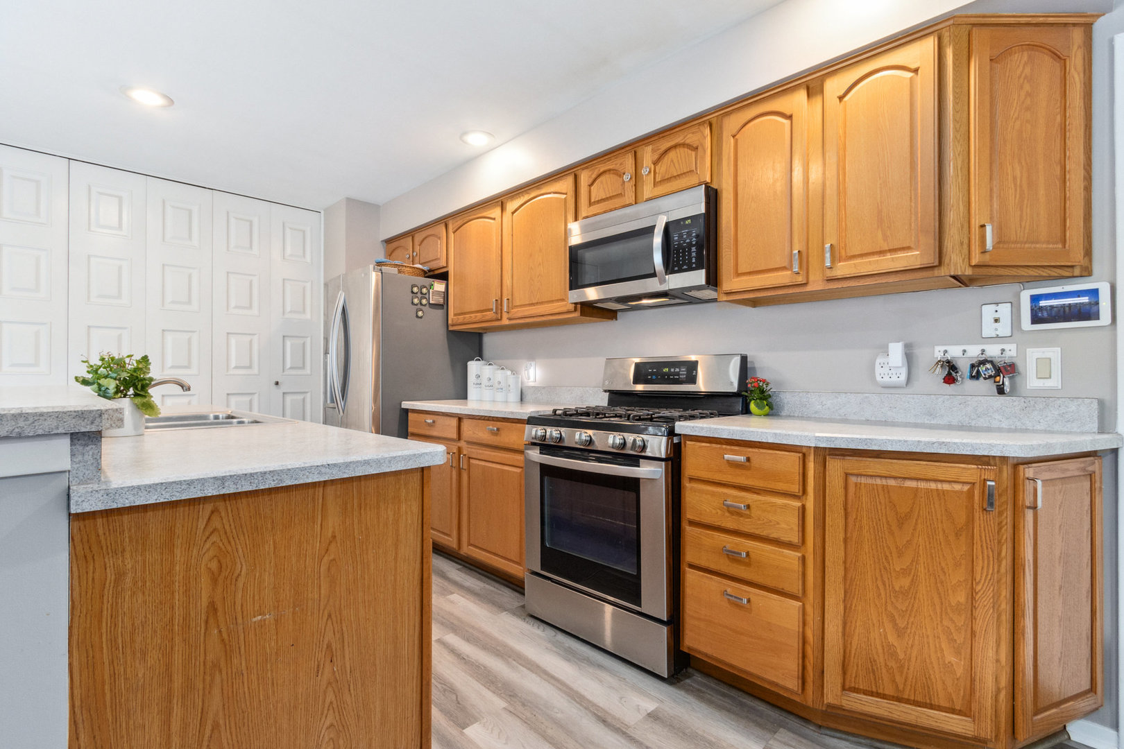 14 Sedgwick Road Oswego, IL 60543 - Photo 8 of 16 Gallery Image 8