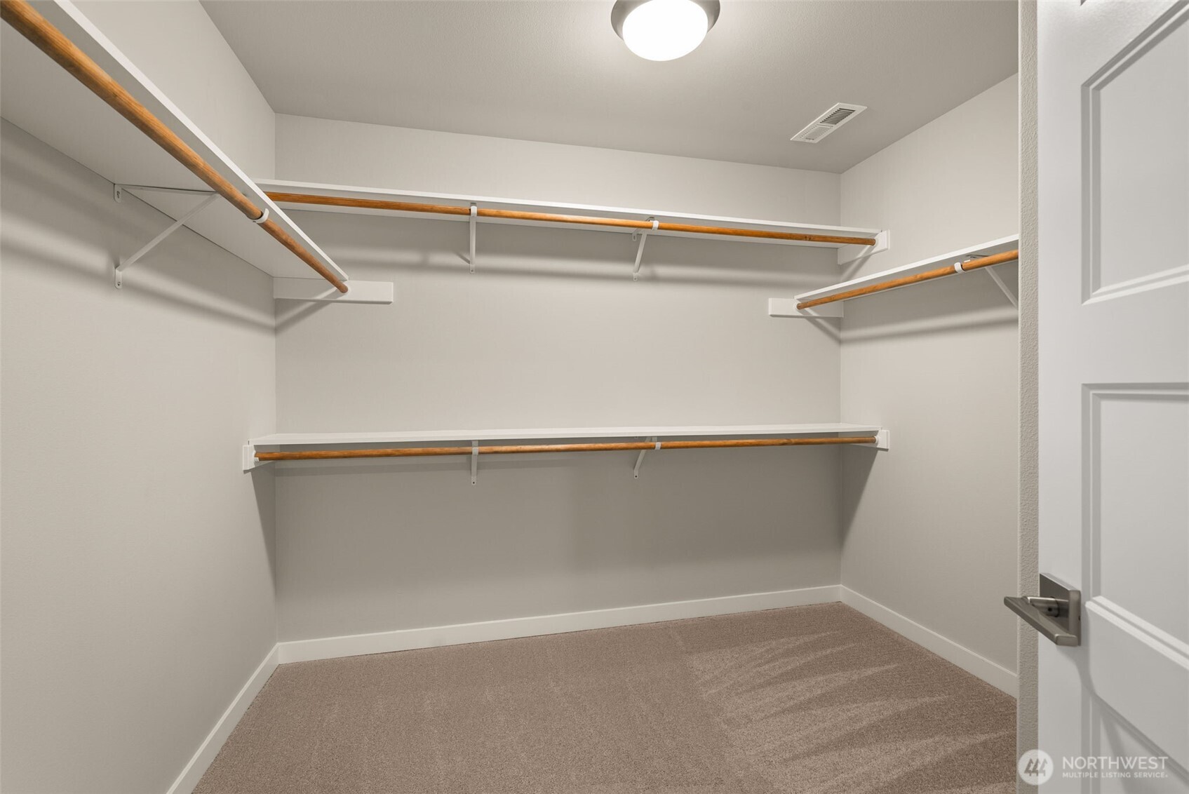 5654 Mimi Street Southwest Tumwater, WA 98512 - Photo 23 of 38 a view of small space