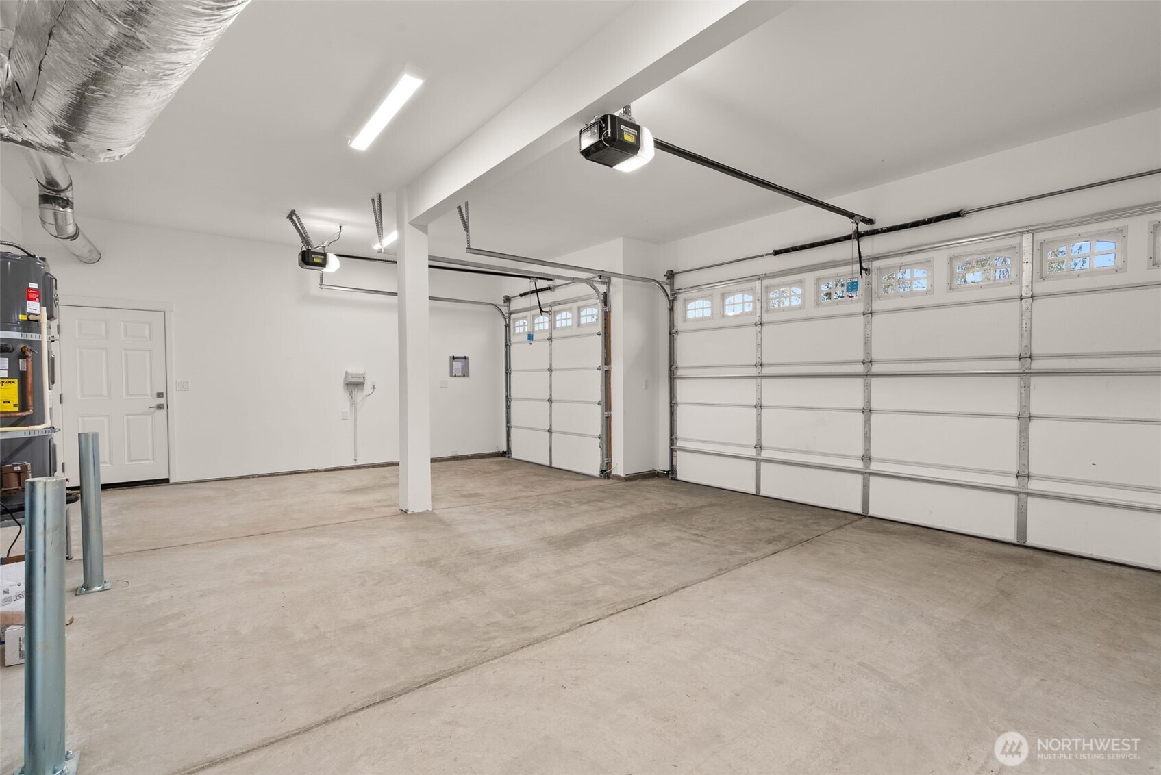 5654 Mimi Street Southwest Tumwater, WA 98512 - Photo 30 of 38 a view of a garage