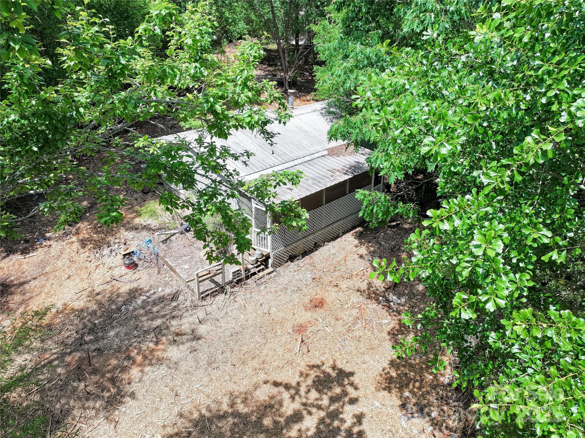 4585 Sunrise Beach Road Catawba, NC 28609 - Photo 26 of 32 a view of a garden with plants