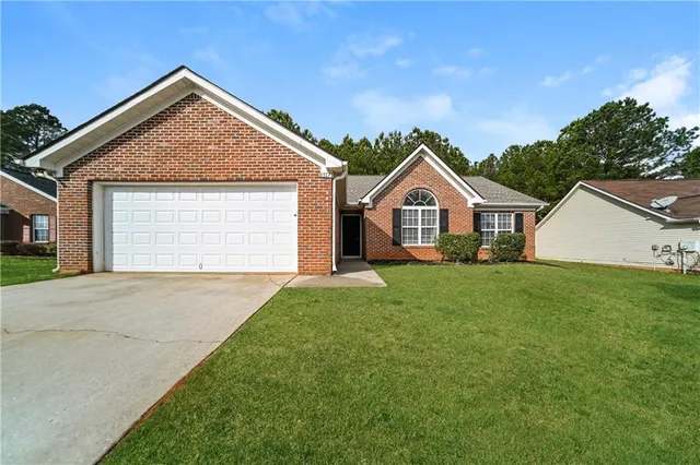 $235,000 | 11171 Knotty Pine Place, Hampton, GA 30228