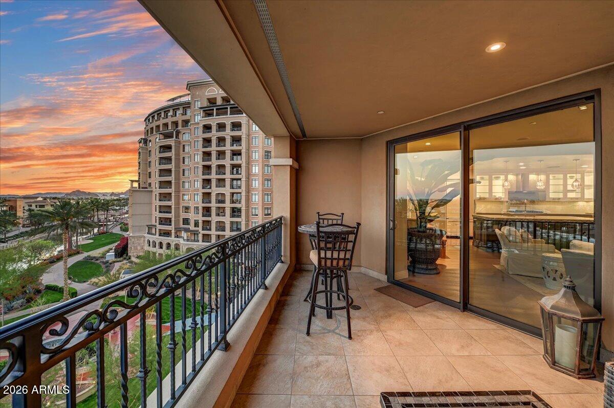 7181 East Camelback Road, Unit 608 Scottsdale, AZ 85251 - Photo 30 of 47 29-Sunset Patio
