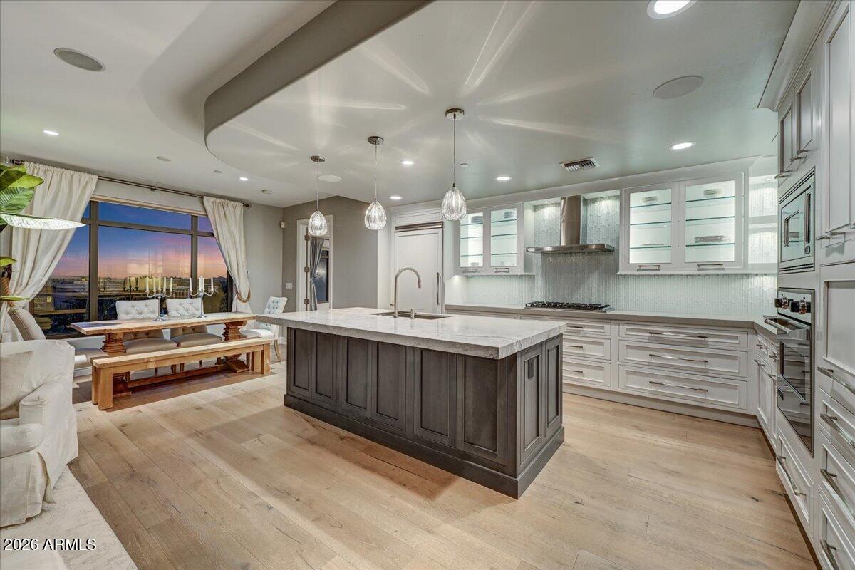 7181 East Camelback Road, Unit 608 Scottsdale, AZ 85251 - Photo 7 of 47 09-Kitchen
