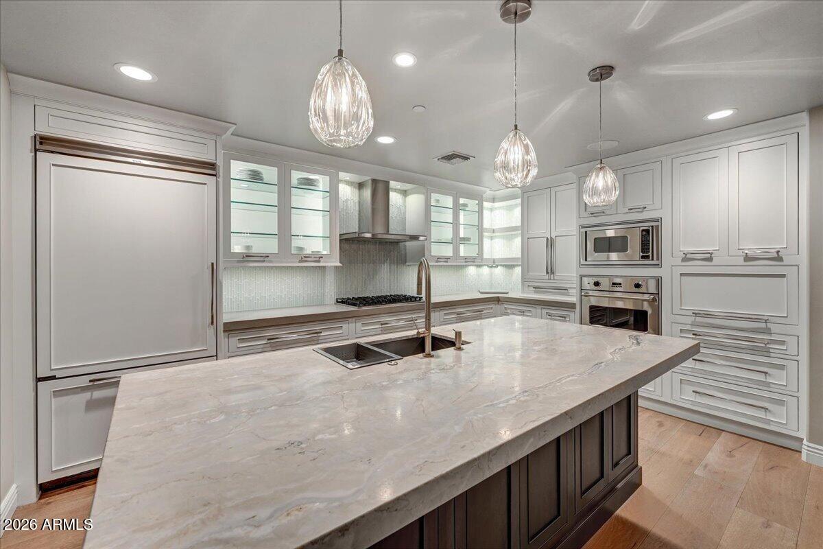 7181 East Camelback Road, Unit 608 Scottsdale, AZ 85251 - Photo 8 of 47 10-Kitchen Island Detail