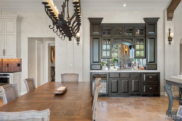 $2,695,000 | 7321 Westmoreland Drive, University City, MO 63130