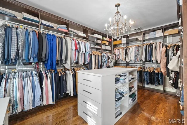 $2,695,000 | 7321 Westmoreland Drive, University City, MO 63130