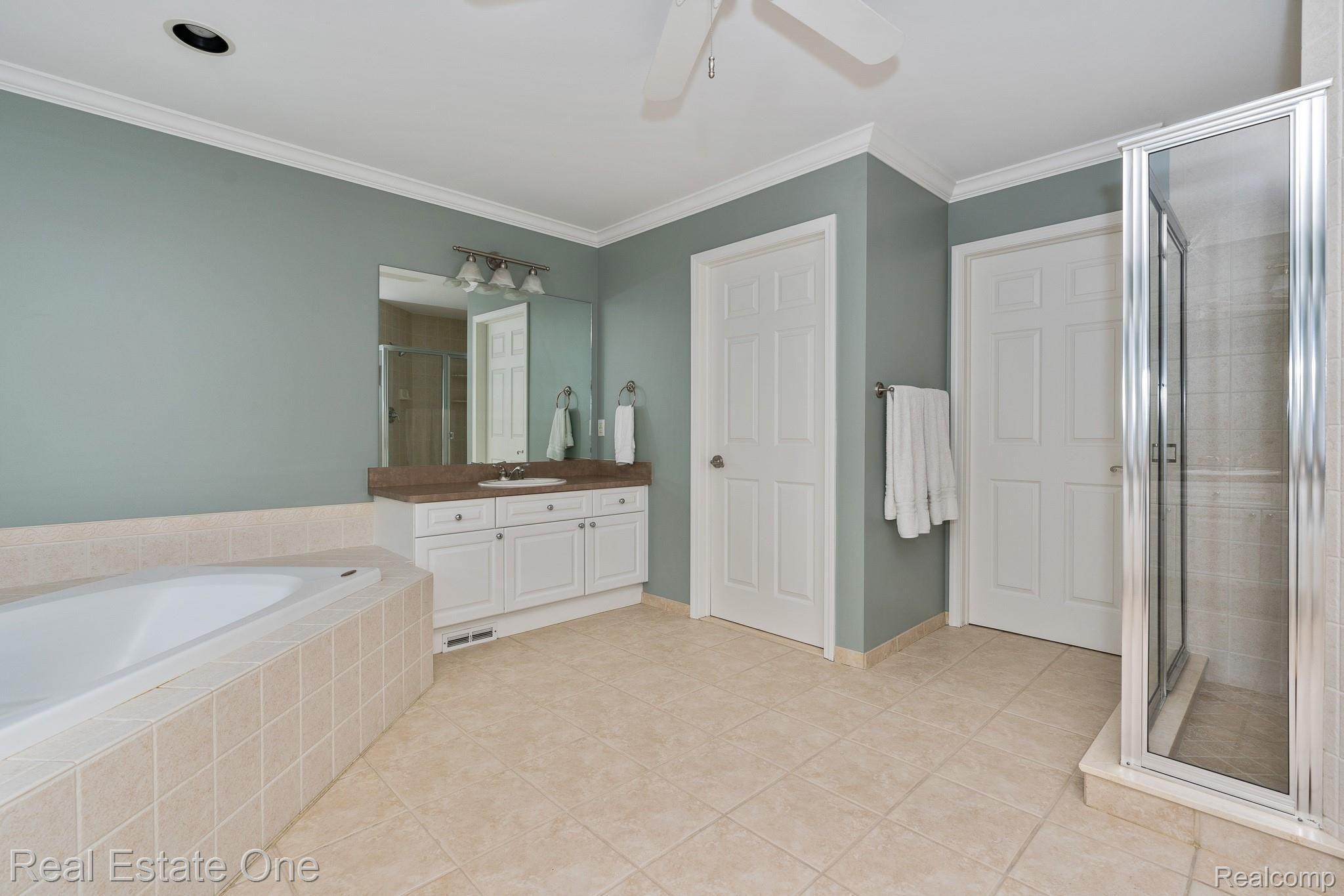 1177 Chesapeake Rochester, MI 48307 - Photo 33 of 63 Chesapeake MLS-W034.jpg