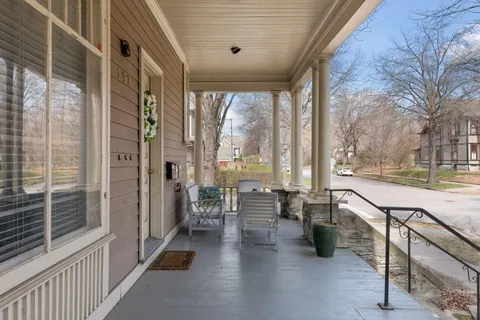$995,000 | 197 North Kent Street, St. Paul, MN 55102