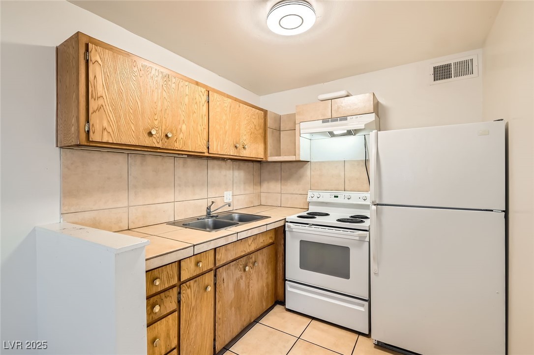 212 Orland Street, Unit 19 Las Vegas, NV 89107 - Photo 6 of 12