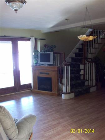 28 Bates Point Road Webster, MA 01570 - Photo 5 of 17 Gallery Image 5