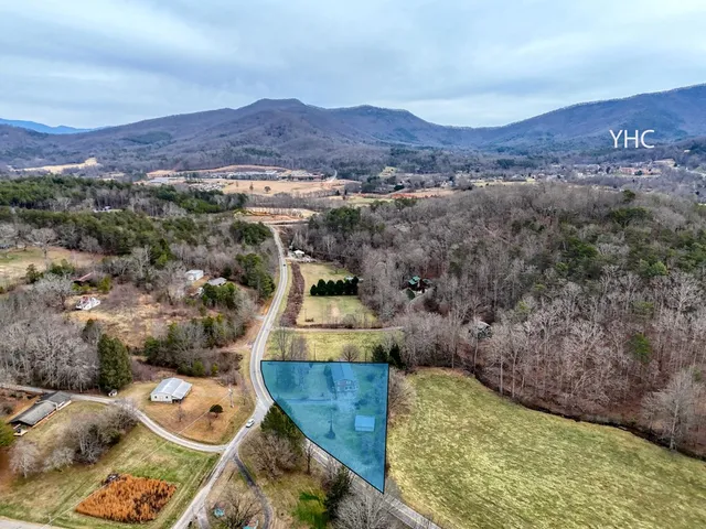 $375,000 | 6112 Byers Creek Road, Young Harris, GA 30582