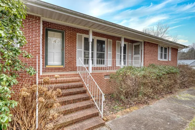 $375,000 | 6112 Byers Creek Road, Young Harris, GA 30582