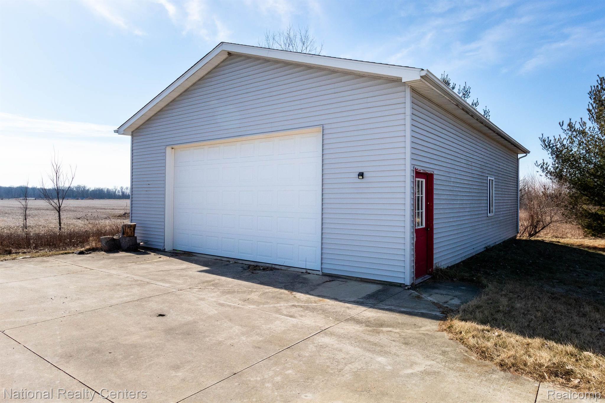 67573 Haven Ridge Road New Haven, MI 48050 - Photo 39 of 54 6+ CAR POLE BARN!