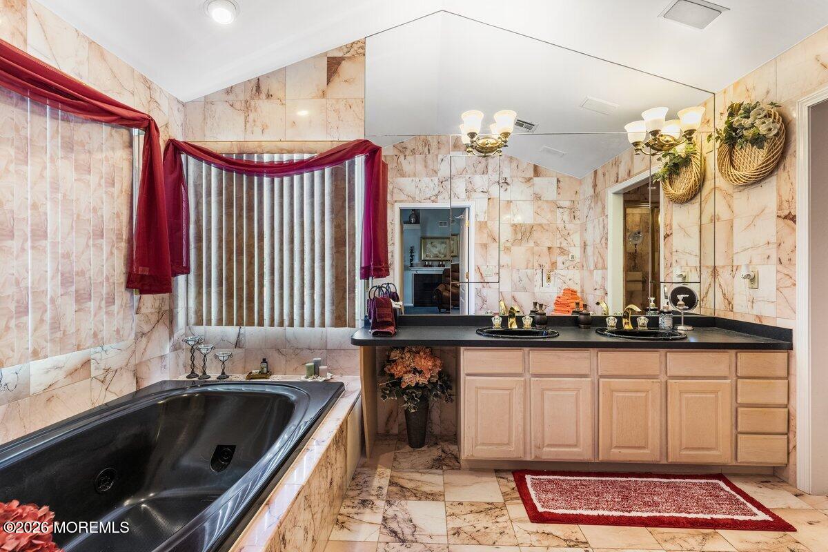 376 Morristown Road Matawan, NJ 07747 - Photo 19 of 69 Primary Bathroom(1)