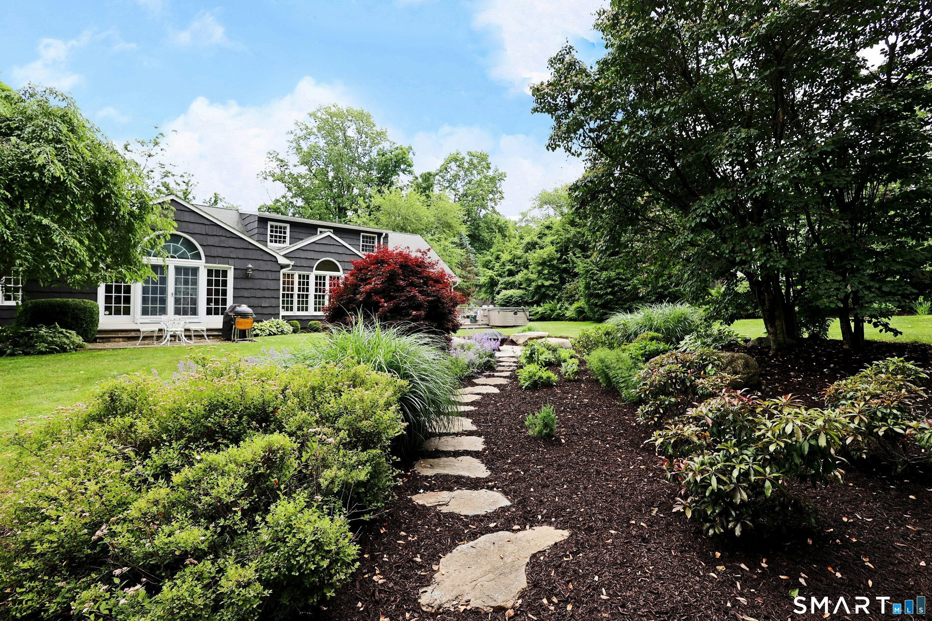 41 Nutmeg Ridge Ridgefield, CT 06877 - Photo 3 of 40
