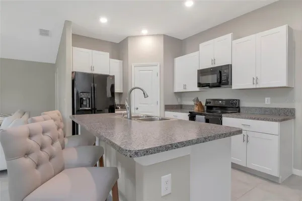 $2,650 | 11527 Sage Canyon Dr., Riverview, FL 33578