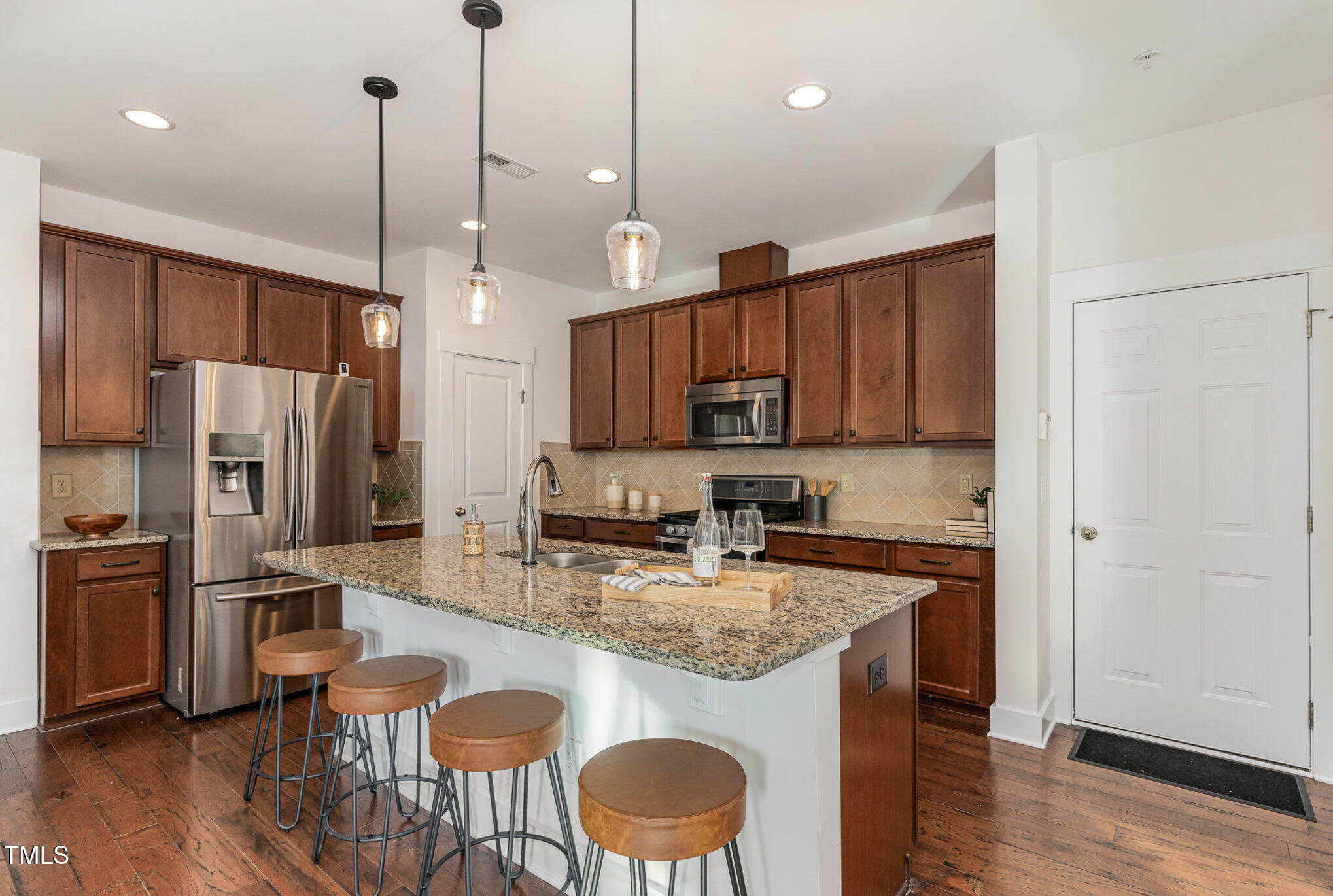 9203 Semana Walk Raleigh, NC 27617 - Photo 9 of 37 Kitchen