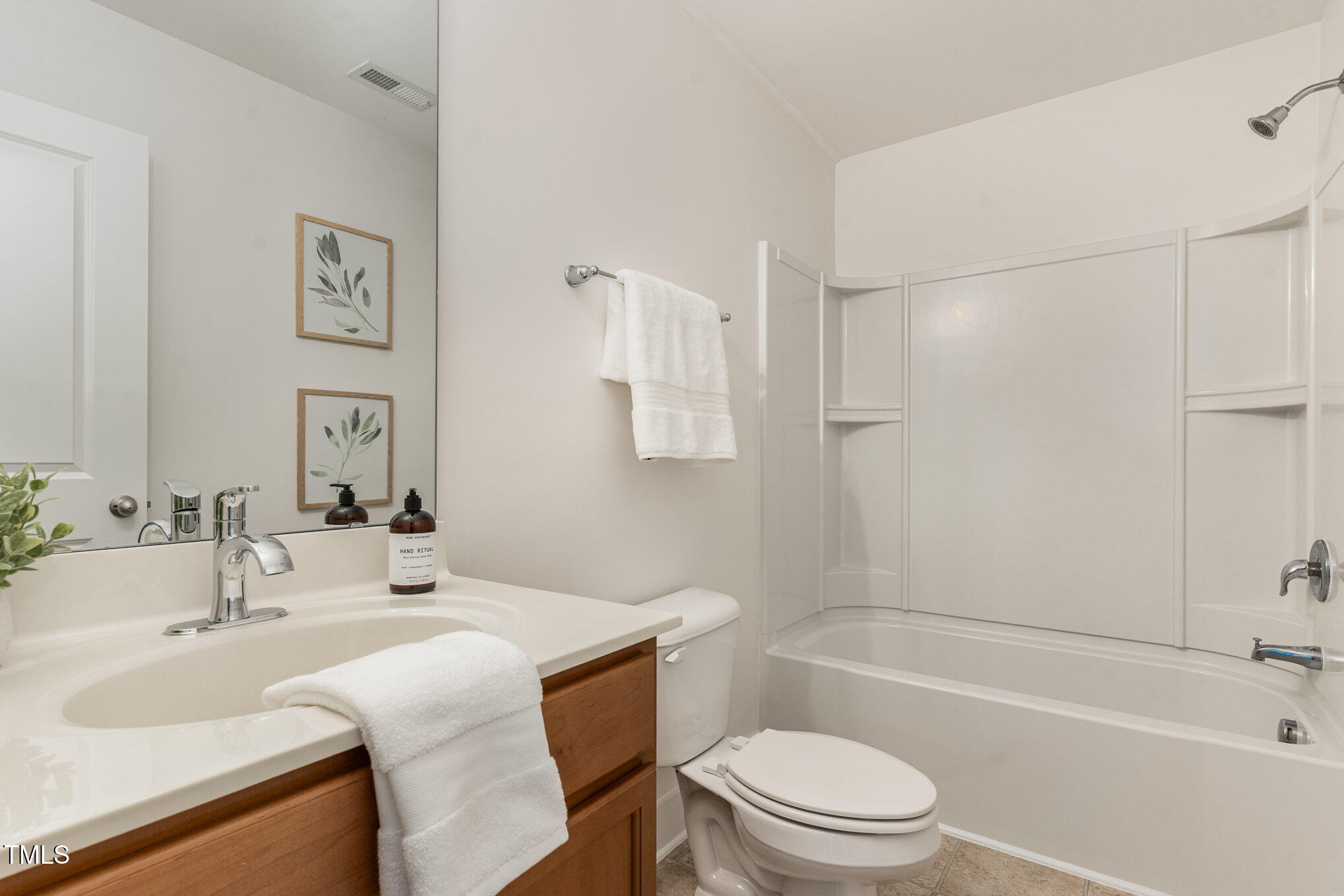9203 Semana Walk Raleigh, NC 27617 - Photo 26 of 37 Third Floor Full Bath