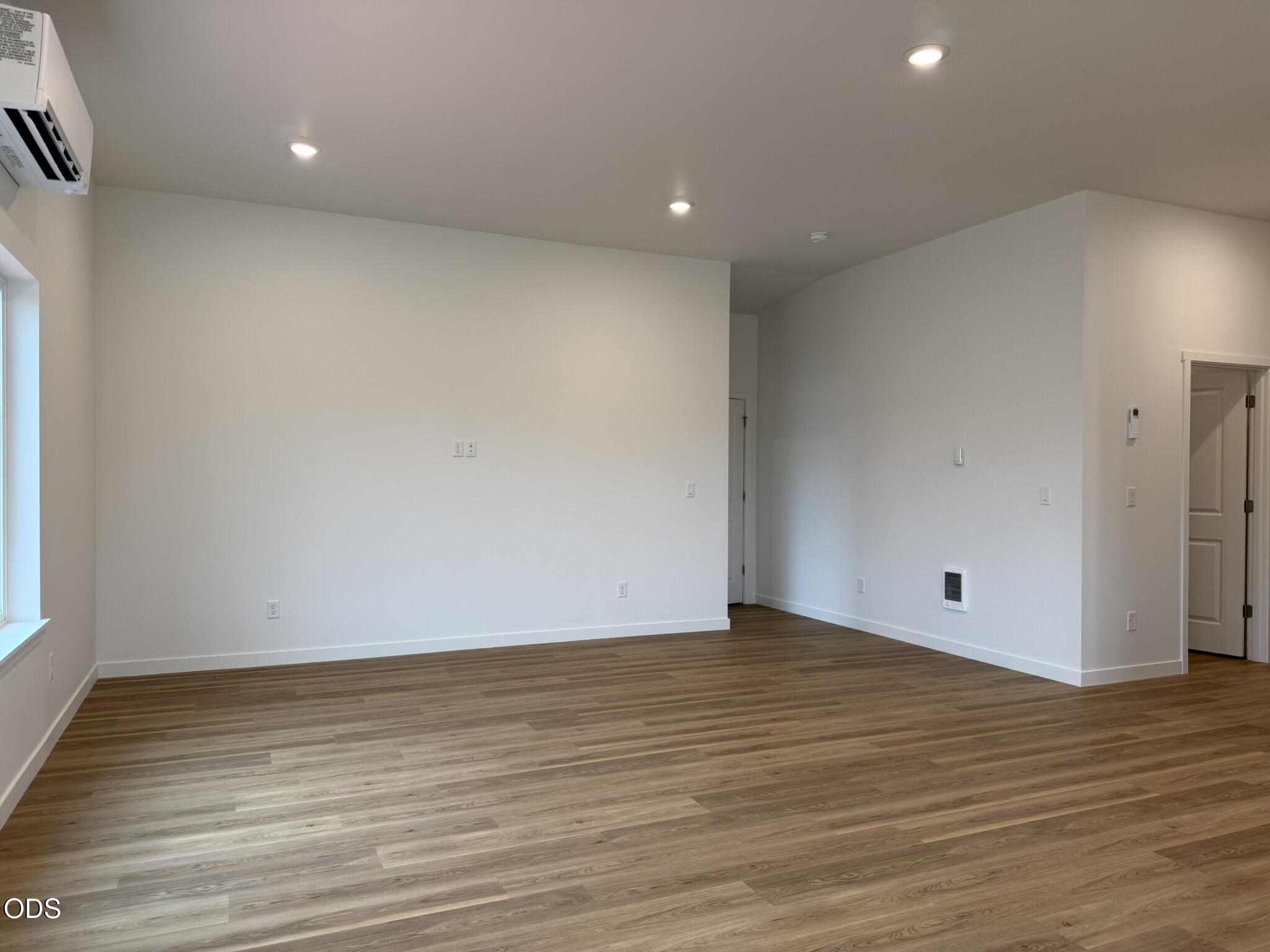 680 Northeast Rickenbacker Road, Unit 141 Madras, OR 97741 - Photo 7 of 14