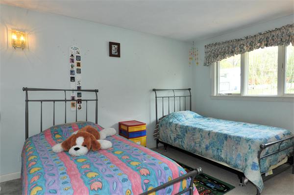 104 Drake Road Burlington, MA 01803 - Photo 11 of 17 Gallery Image 11