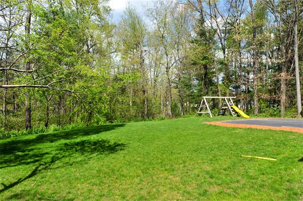 104 Drake Road Burlington, MA 01803 - Photo 5 of 17 Gallery Image 5