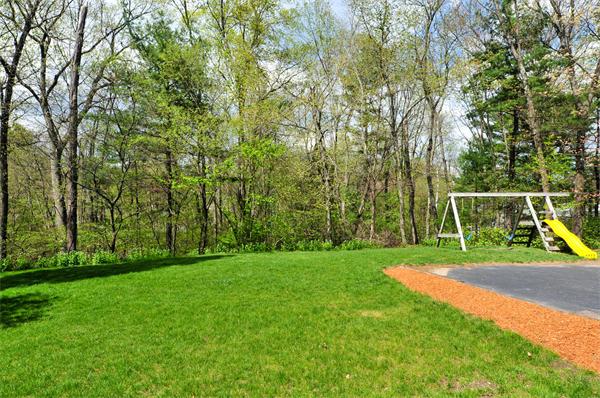 104 Drake Road Burlington, MA 01803 - Photo 6 of 17 Gallery Image 6