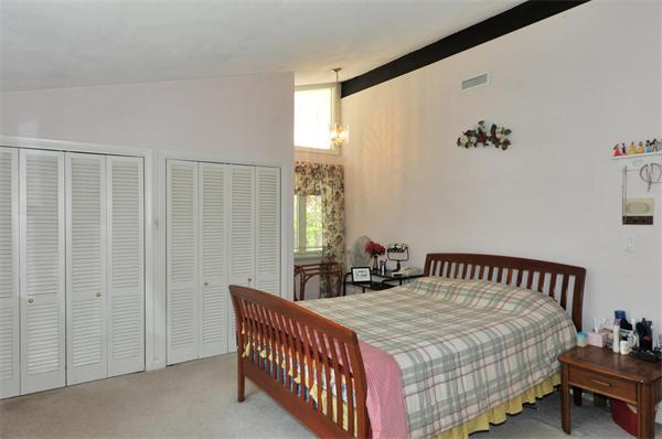 104 Drake Road Burlington, MA 01803 - Photo 10 of 17 Gallery Image 10