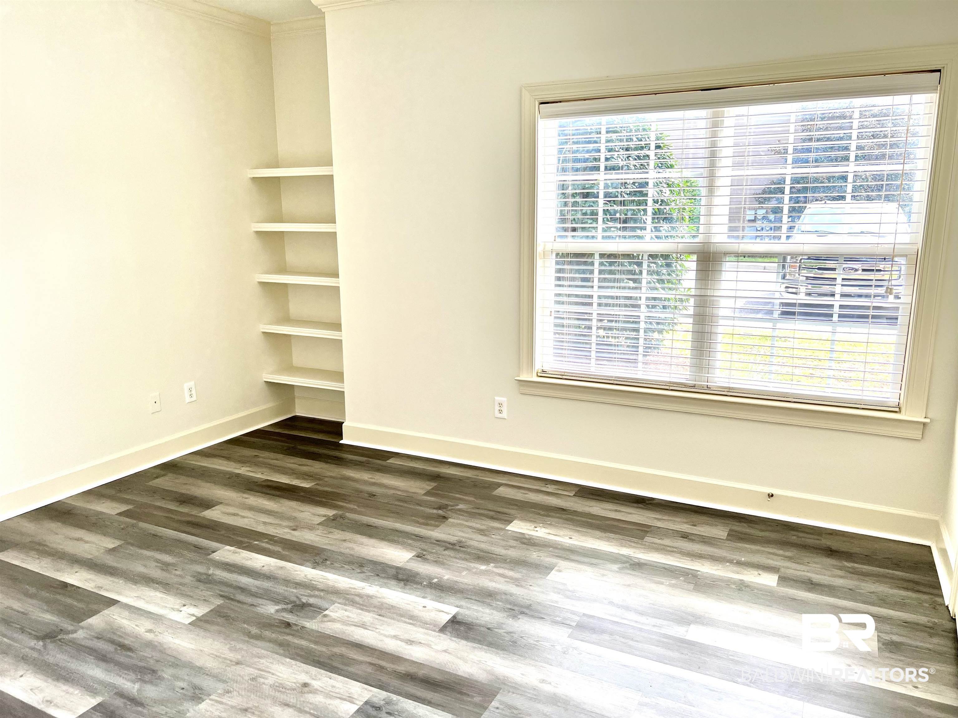 450 Park Avenue, Unit 802 Foley, AL 36535 - Photo 14 of 43 Primary bedroom