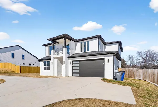 a front view of house with yard