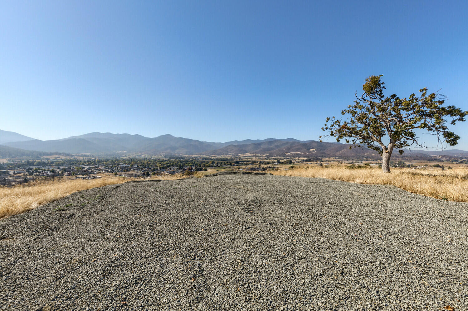 993 Suncrest Road Talent, OR 97540 - Photo 13 of 31 A5