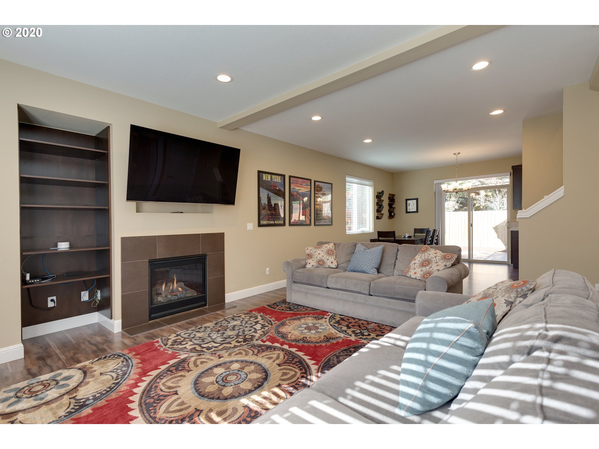 17936 Oatfield Road Gladstone, OR 97027 - Photo 3 of 27 Gallery Image 3