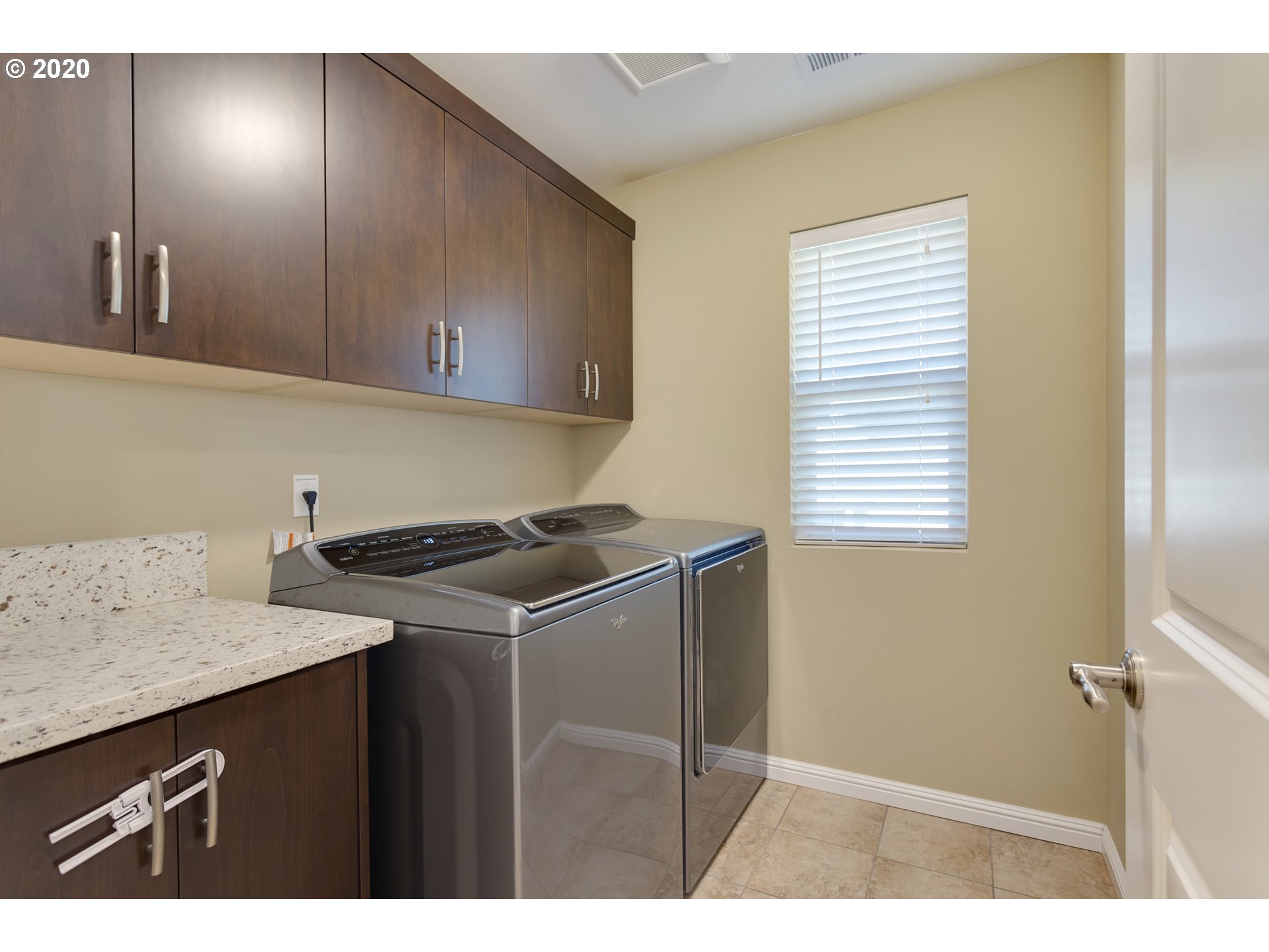 17936 Oatfield Road Gladstone, OR 97027 - Photo 22 of 27 Gallery Image 22