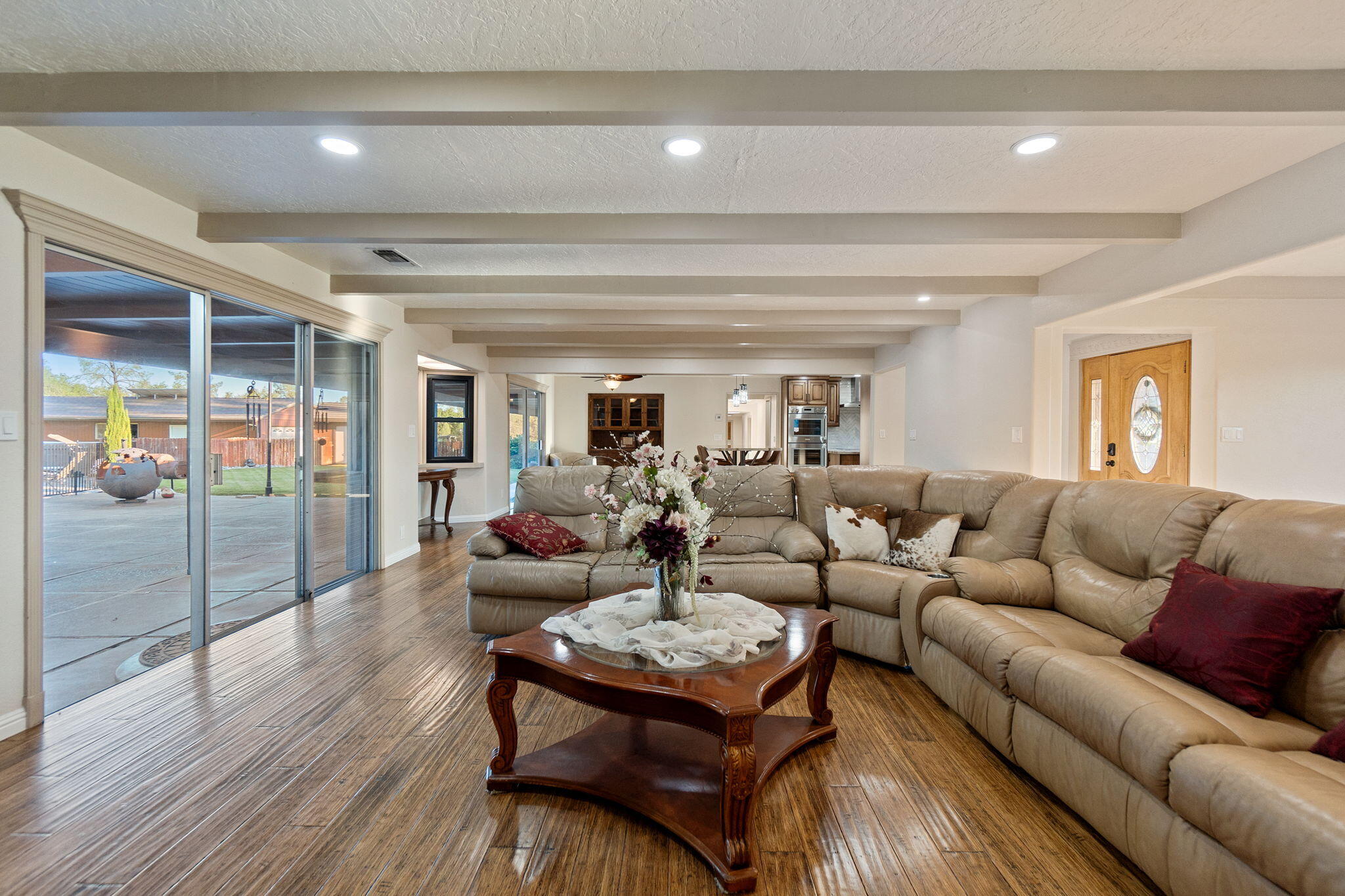 20831 Clough Creek Road Redding, CA 96002 - Photo 25 of 107 Interior Living Room