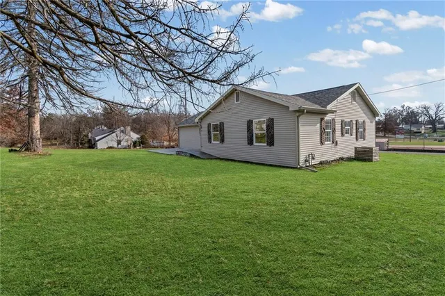 $180,000 | 514 West 3rd St Terrace, Carrollton, MO 64633